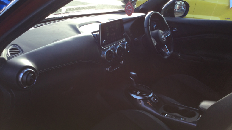 Nissan Juke 1.6 Hybrid N-Connecta 5dr Auto Hybrid Hatchback